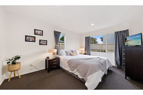 Photo of property in 10 Yeovil Place, St Albans, Christchurch, 8052