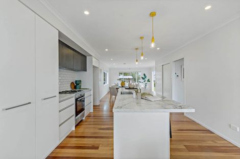 Photo of property in 45 Lynwood Road, New Lynn, Auckland, 0600