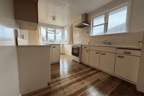 Photo of property in 18 Hinemoa Street, Levin, 5510