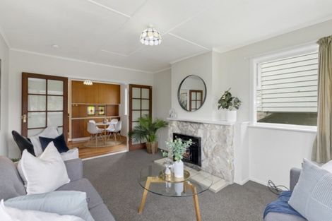 Photo of property in 25 Bird Grove, Stokes Valley, Lower Hutt, 5019