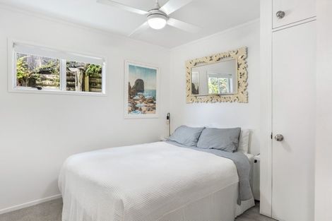 Photo of property in 11 Long Beach Road, Russell, 0202