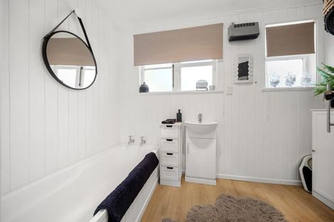 Photo of property in 86 Forrest Road, Cambridge, 3493