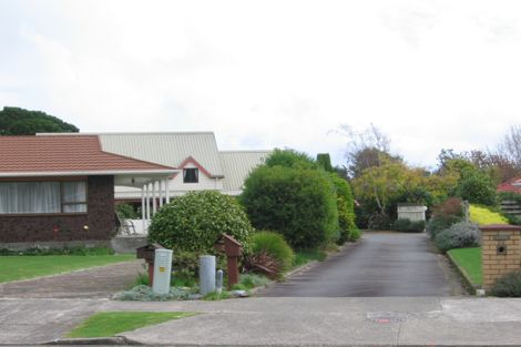 Photo of property in 12 Awanui Drive, Waikanae, 5036