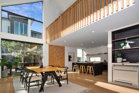 Photo of property in 347b Oceanbeach Road, Mount Maunganui, 3116