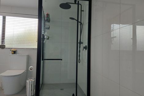 Photo of property in 2/436 Great South Road, Opaheke, Papakura, 2113