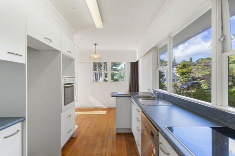 Photo of property in 83 Matipo Road, Mairangi Bay, Auckland, 0630