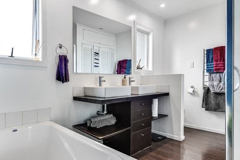 Photo of property in 180 Dinsdale Road, Dinsdale, Hamilton, 3204