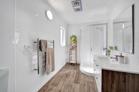 Photo of property in 34 David Street, Westown, New Plymouth, 4310