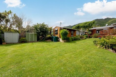 Photo of property in 10 Matenga Street, Waikanae, 5036