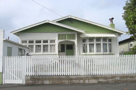 Photo of property in 18 Palm Avenue, Lyall Bay, Wellington, 6022