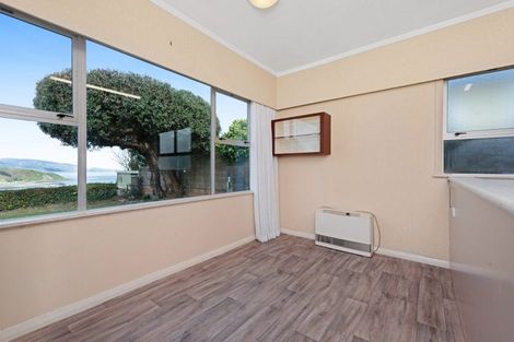 Photo of property in 15 Sutherland Crescent, Melrose, Wellington, 6023