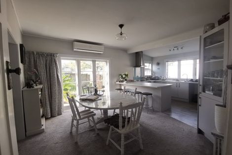 Photo of property in 1/12 Halsey Road, Manurewa, Auckland, 2102