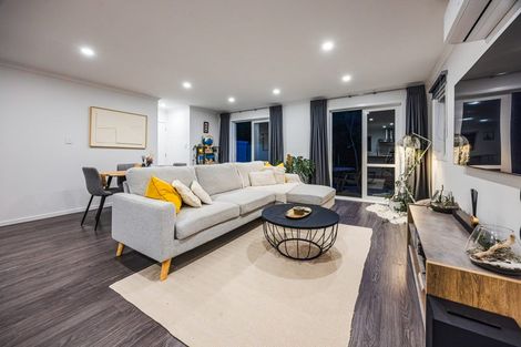 Photo of property in 3 Adamson Road, Flat Bush, Auckland, 2019