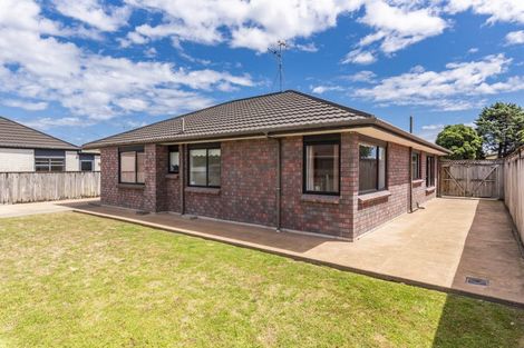 Photo of property in 62 Arawhata Road, Paraparaumu, 5032