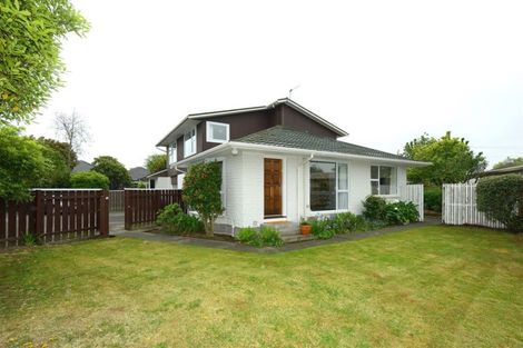 Photo of property in 2/107a Aorangi Road, Bryndwr, Christchurch, 8053