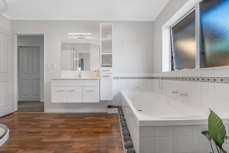 Photo of property in 121 Gloucester Road, Mount Maunganui, 3116