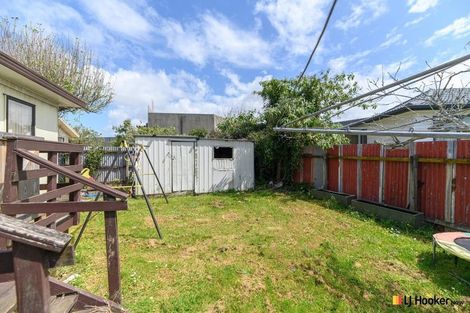 Photo of property in 2/190 Te Irirangi Drive, Flat Bush, Auckland, 2019