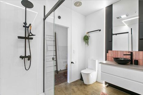 Photo of property in 22 Emily Place, Bellevue, Tauranga, 3110