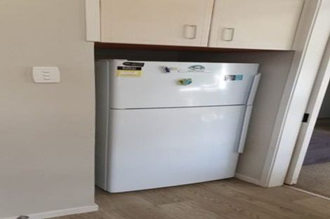 Photo of property in 1/123 Chivalry Road, Glenfield, Auckland, 0629