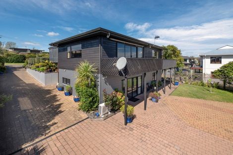 Photo of property in 9 Gillies Avenue, Taupo, 3330