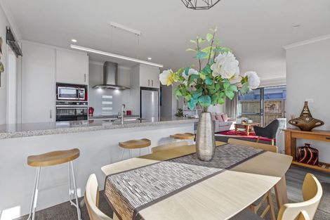 Photo of property in 184 Te Okuroa Drive, Papamoa, 3118