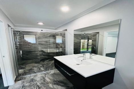 Photo of property in 55 Leathem Crescent, Pokeno, 2402