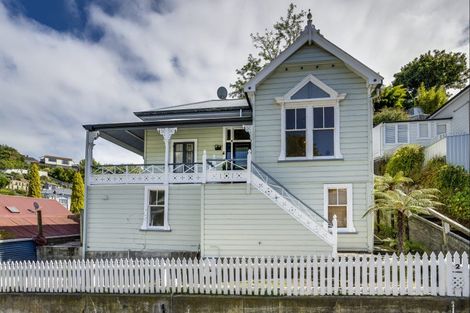 Photo of property in 2 Cameron Road, Bluff Hill, Napier, 4110