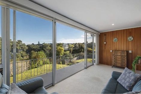 Photo of property in 5 Churchill Road, Murrays Bay, Auckland, 0630