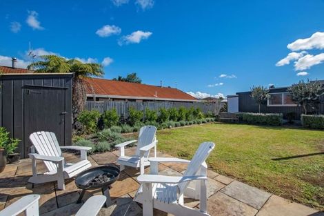 Photo of property in 81 Hatea Drive, Regent, Whangarei, 0112