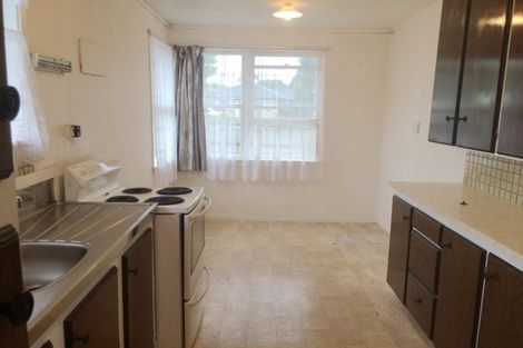 Photo of property in 23 Hill Crescent, New Lynn, Auckland, 0600