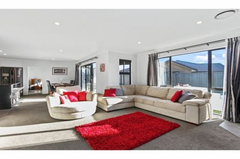 Photo of property in 16 Little Oaks Drive, Yaldhurst, Christchurch, 8042