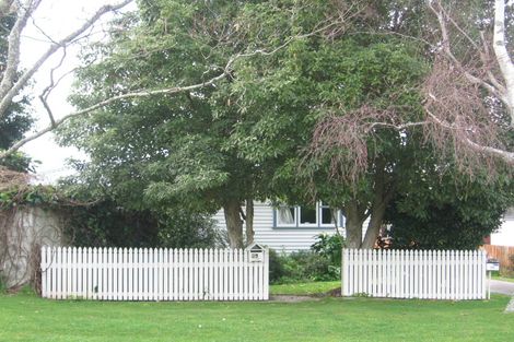 Photo of property in 8a Short Street, Otumoetai, Tauranga, 3110