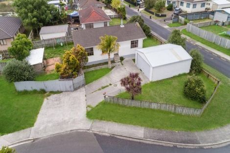 Photo of property in 14 Heathdale Crescent, Papakura, 2110