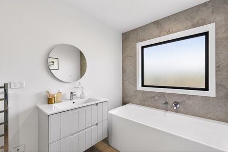 Photo of property in 49 Wai Whatu Street, Meeanee, Napier, 4110