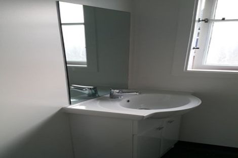 Photo of property in 120 Maidstone Road, Ilam, Christchurch, 8041