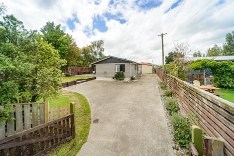 Photo of property in 62 Bridge Street, Bulls, 4818