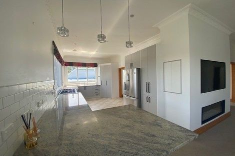 Photo of property in 5-7 Mahoe Street, Eastbourne, Lower Hutt, 5013