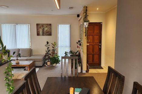 Photo of property in 2 Broadfield Street, Massey, Auckland, 0614