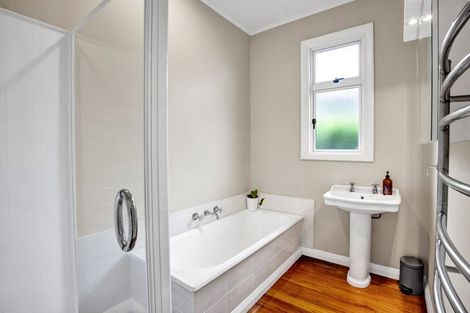 Photo of property in 17 Turi Street, Welbourn, New Plymouth, 4312