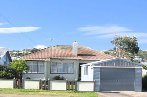 Photo of property in 68 Tauhinu Road, Miramar, Wellington, 6022