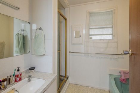 Photo of property in 77 Bartholomew Road, Levin, 5510