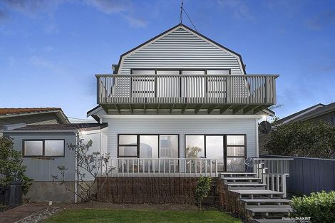 Photo of property in 7 View Road, Houghton Bay, Wellington, 6023