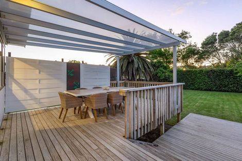 Photo of property in 36 Ladies Mile, Manly, Whangaparaoa, 0930