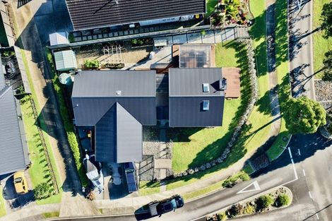 Photo of property in 2 Roseberry Place, Whitianga, 3510