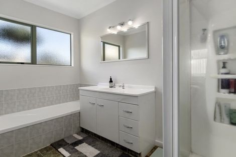 Photo of property in 101 Meander Drive, Welcome Bay, Tauranga, 3112