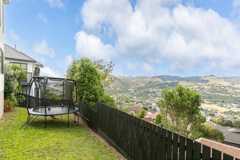 Photo of property in 13 Chastudon Place, Tawa, Wellington, 5028