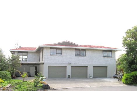 Photo of property in 6 Tabago Place, Half Moon Bay, Auckland, 2012