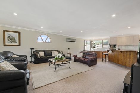 Photo of property in 104 Milton Terrace, Picton, 7220