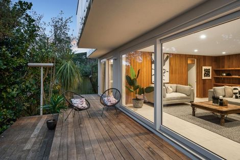 Photo of property in 7 Michael Avenue, Mount Pleasant, Christchurch, 8081