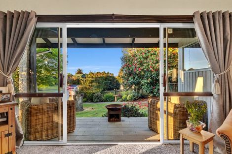 Photo of property in 73 Warren Crescent, Hillmorton, Christchurch, 8025